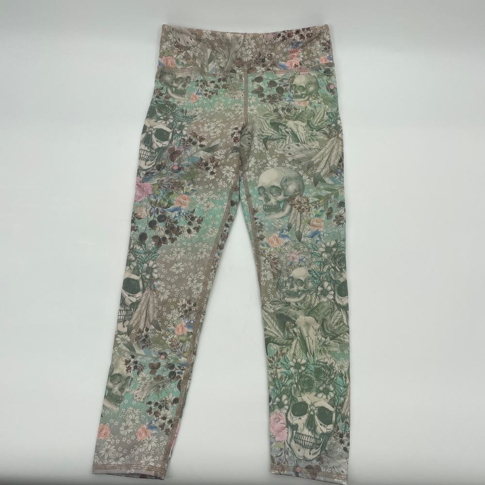 EVCR Skull Print Mid Rise Athletic Leggings Womens Size M Brushed Fabric Capris